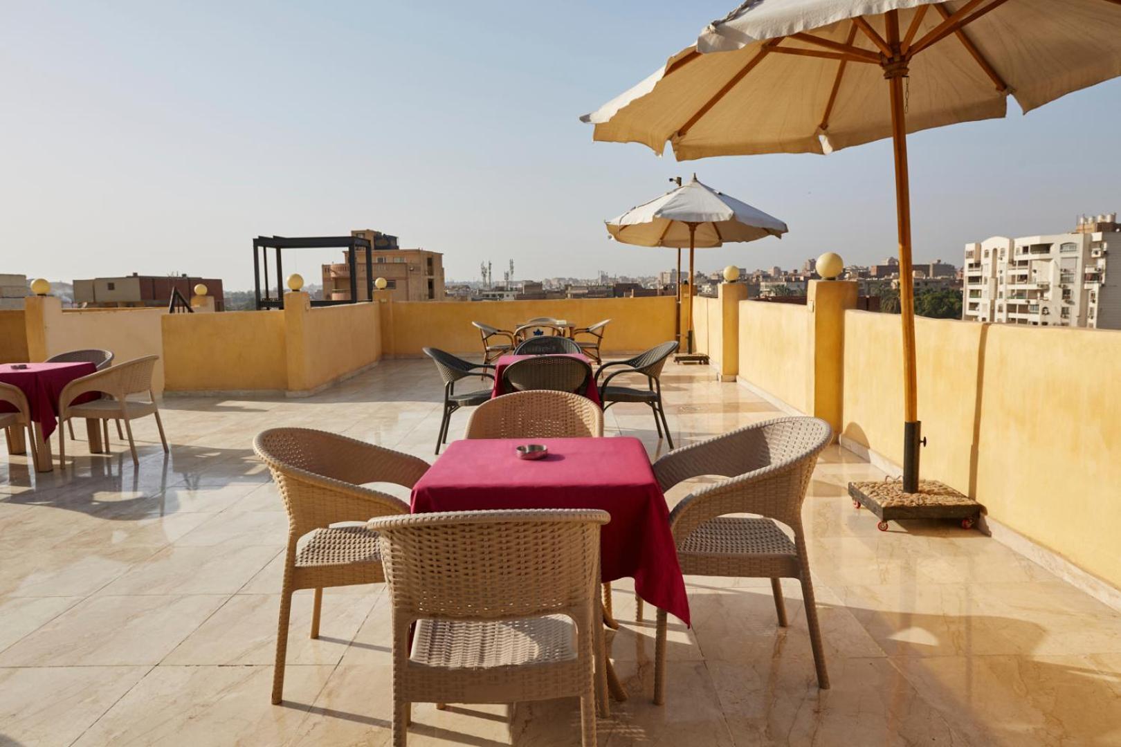 Grand Pyramid View Hotel Kafret el-Gabal Eksteriør billede