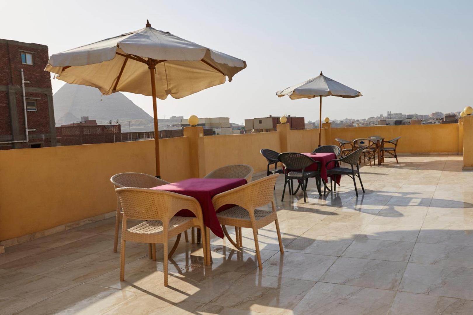 Grand Pyramid View Hotel Kafret el-Gabal Eksteriør billede