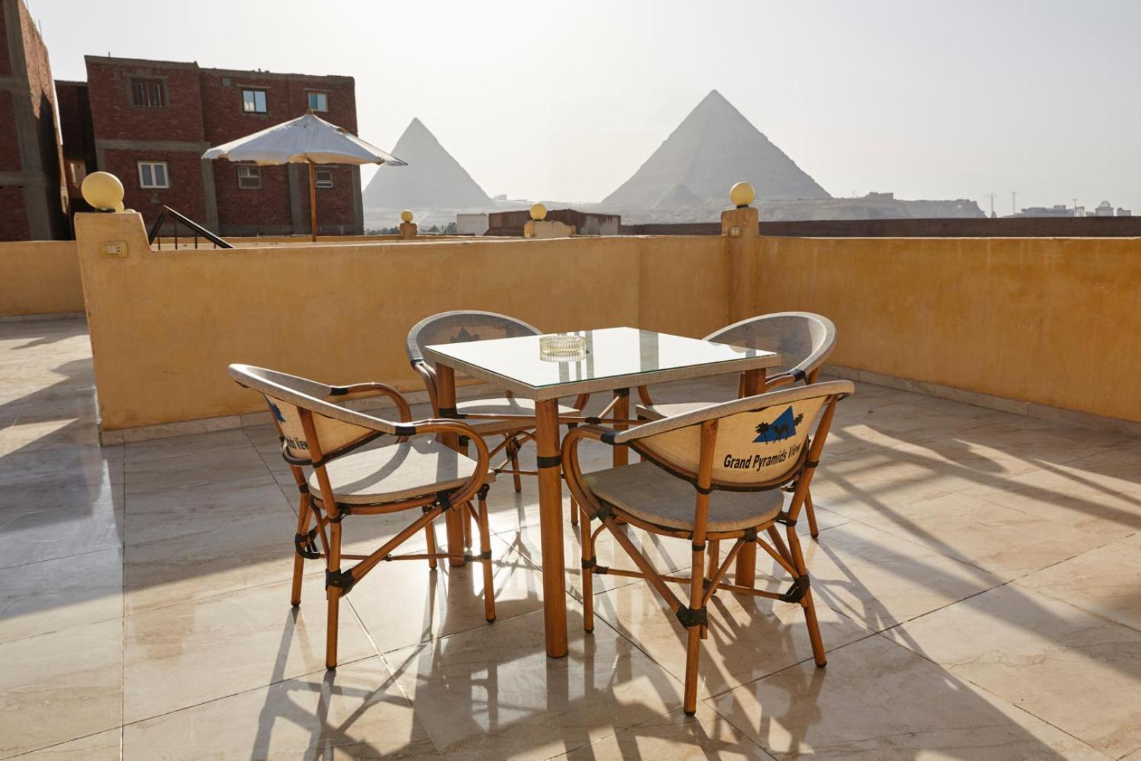 Grand Pyramid View Hotel Kafret el-Gabal Eksteriør billede