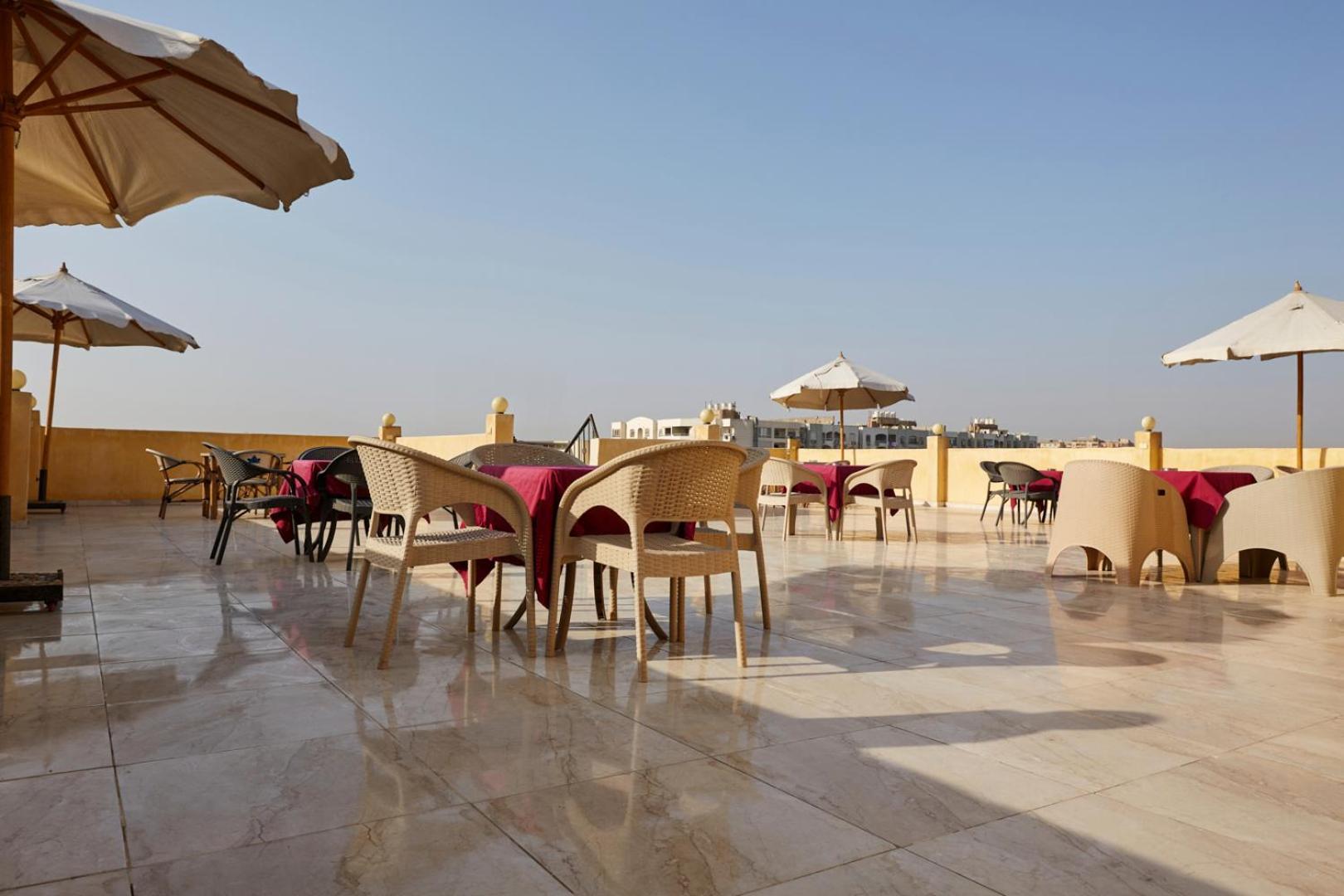 Grand Pyramid View Hotel Kafret el-Gabal Eksteriør billede